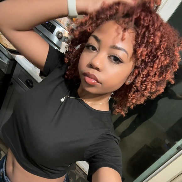 Meet your Posher, Kamiyah - Picture 1 of 2